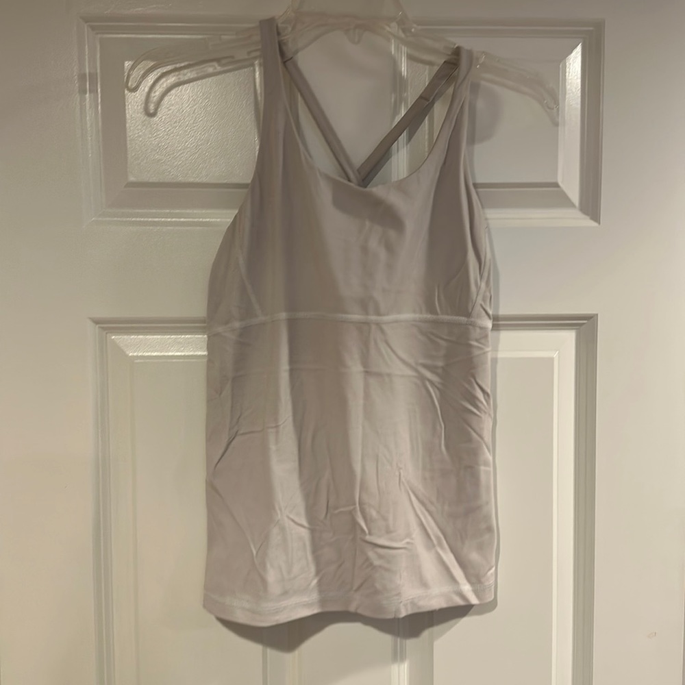 Stori shelf tank